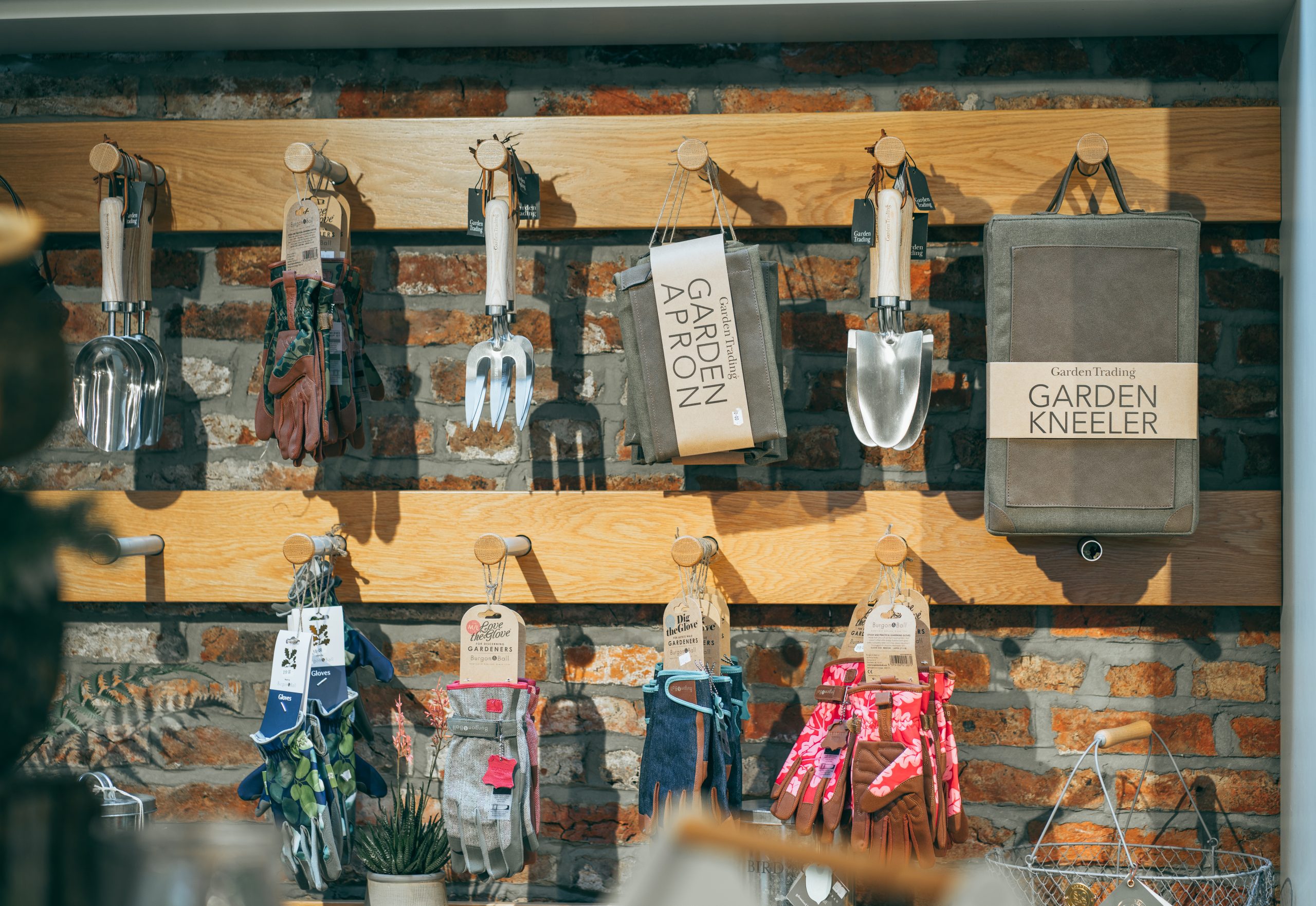 The first stop on your visit to the gardens, filled with the finest locally sourced food, drink and estate-grown produce, the farmshop is a celebration of artisan suppliers and produce alongside our cafe offering a selection of light bites and treats. 